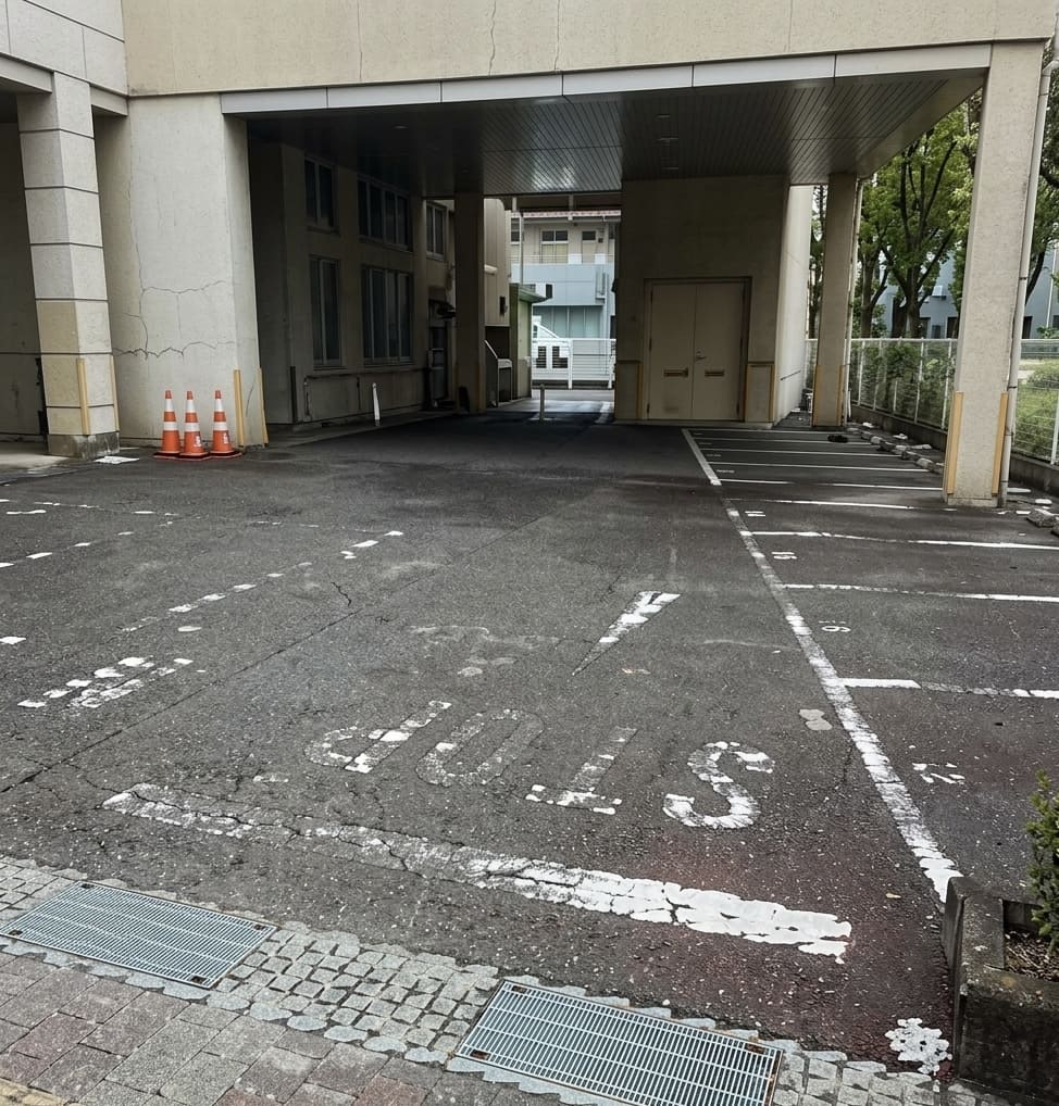 駐車場ライン工事 施工前